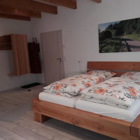 Penzion Eifelpension-radlertraum 3*
